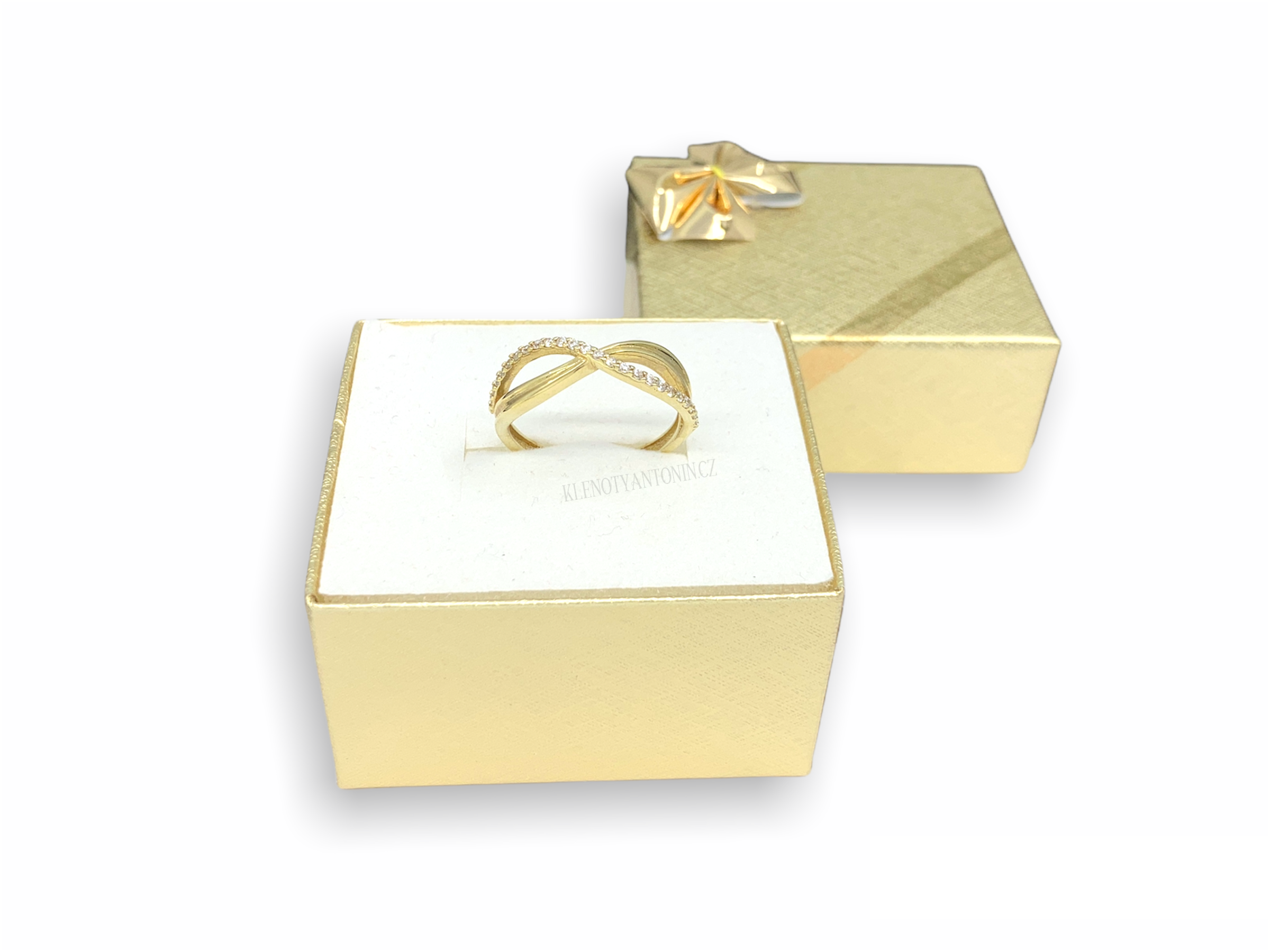 Zlatý prsten s bílými kameny vel. 56 (585/1000, 2.40 g)