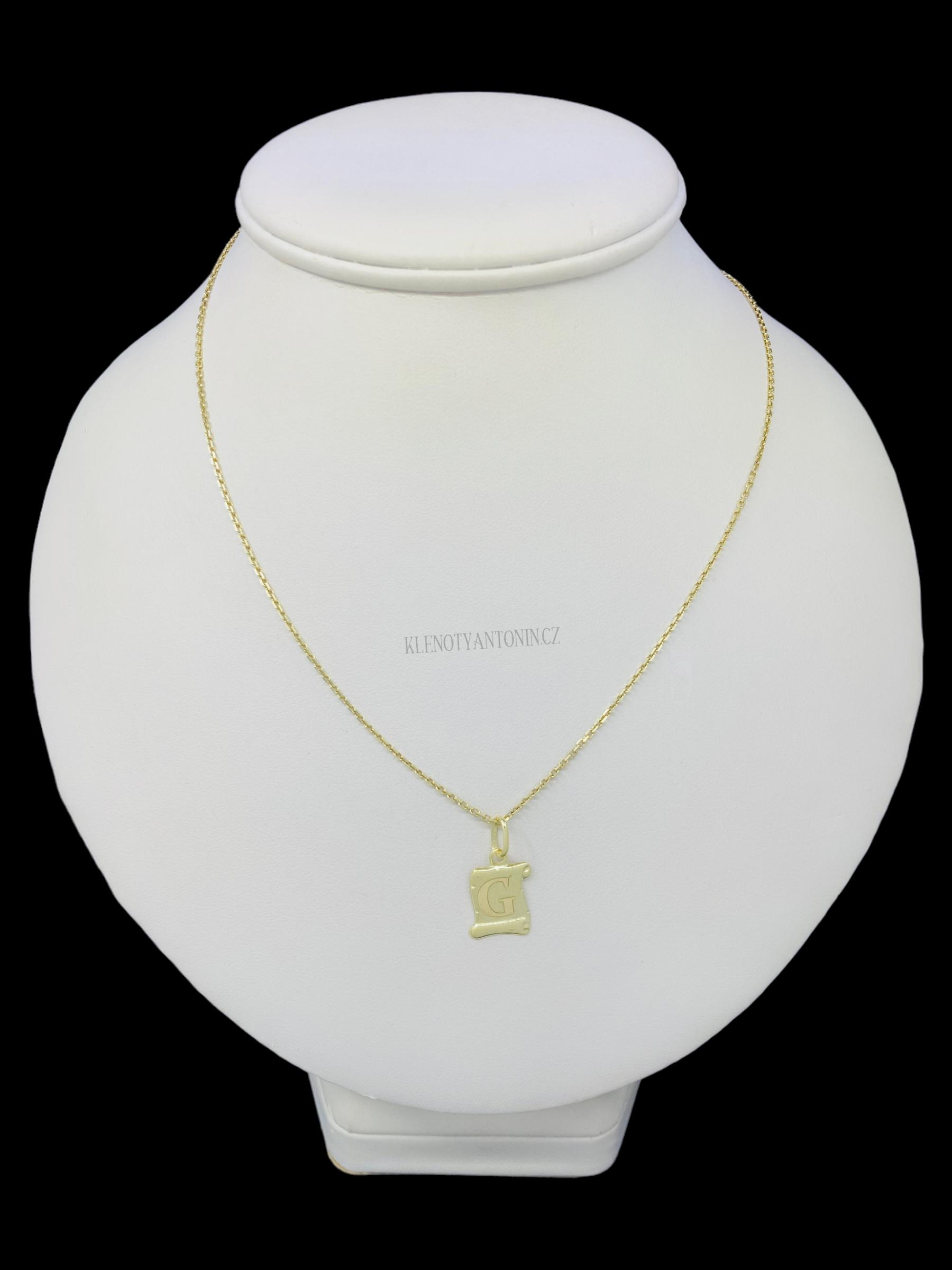 Zlatý přívěsek písmeno G v pergamenu (Au 585/1000, 0,40g)